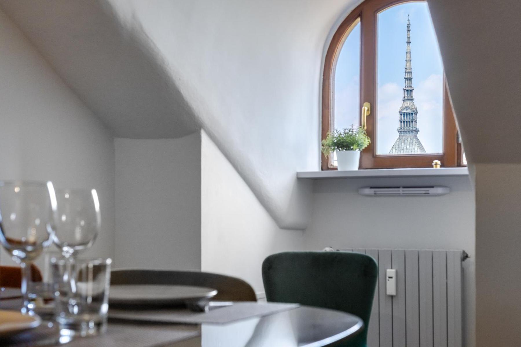 Giolitti 39 - Moderna Mansarda Nel Cuore Di Torino Turim Exterior foto